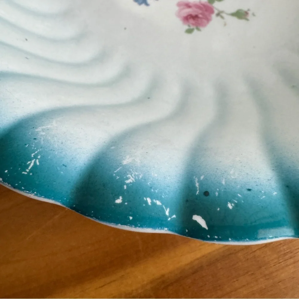 Home Laughlin Pennsylvania shape swirl bowl‎